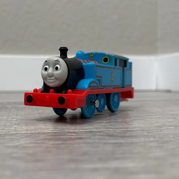 Motorized Trackmaster Thomas - Not Working - Picture 2 of 9
